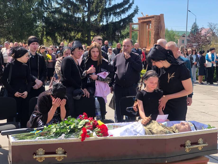 Хмільник попрощався з полеглим на війні захисником України — майором Ярославом Паєвським