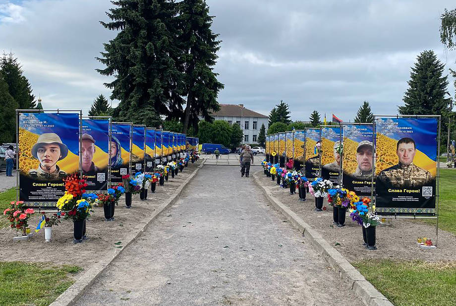 В Хмільнику вшанували пам'ять про полеглих за волю і незалежність України захисників