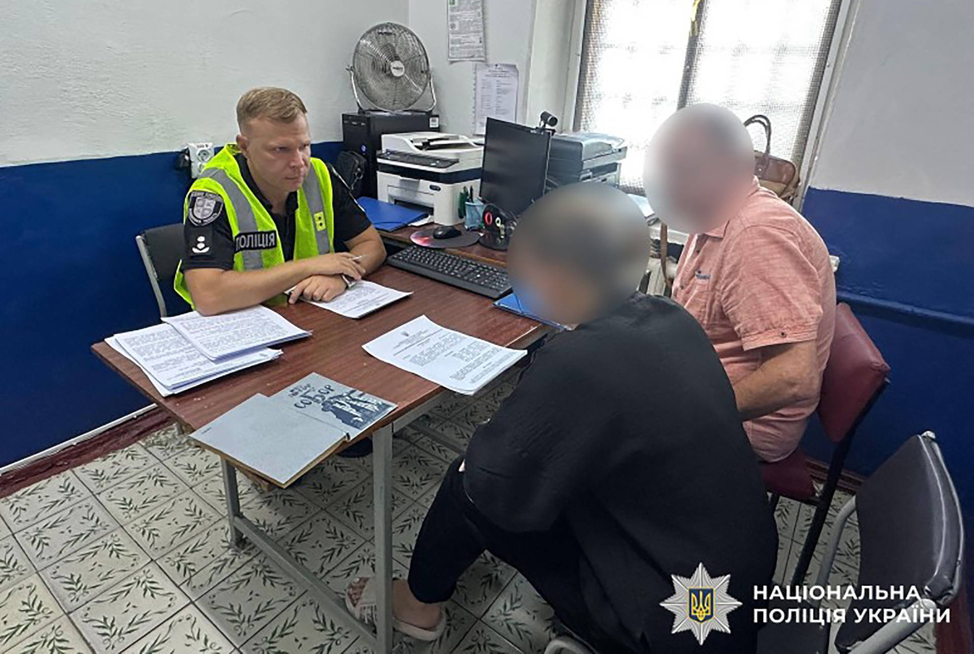 У Вінниці затримали керівницю благодійної організації та її спільника, які продавали гуманітарні авто