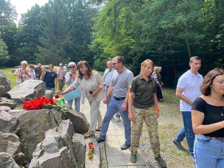 В Хмільнику вшанували пам’ять жертв Голокосту та Праведників світу