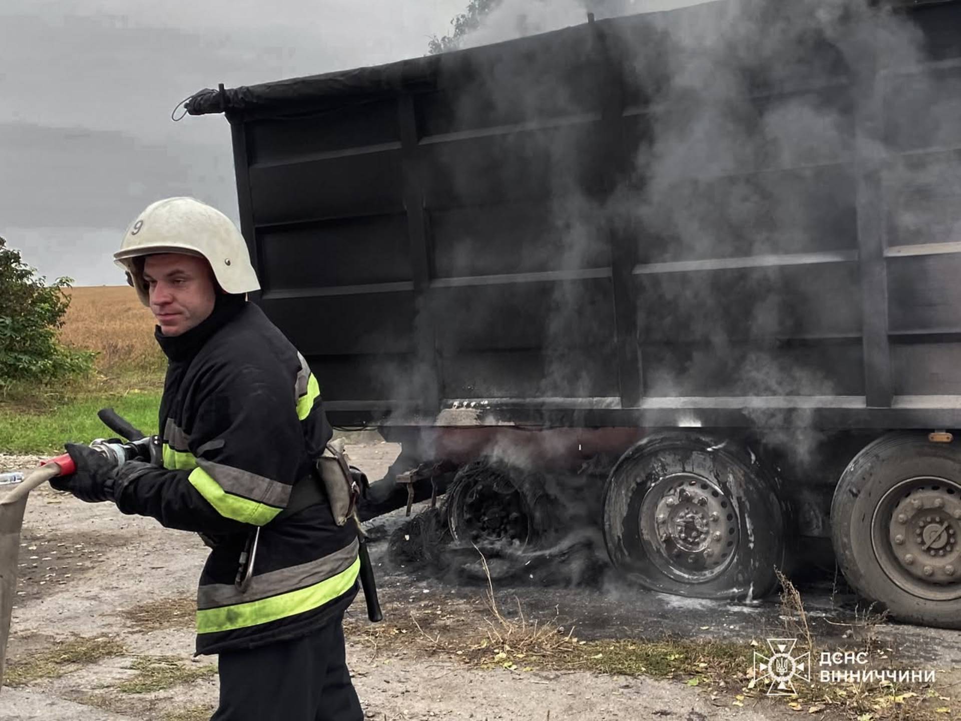У селі Кушелівка Хмільницького району через несправність гальмівної системи загорілася вантажівка