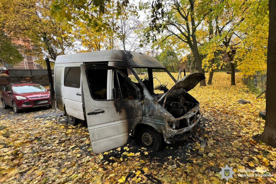 У Вінниці підпалив авто, а в Києві планував спалити державну установу — поліція та СБУ затримали зрадника