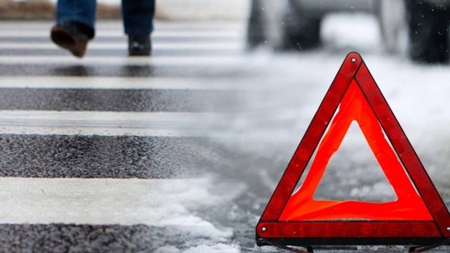 В Хмільницькому районі водій «Таврії» збив жінку на пішохідному переході та втік із місця події