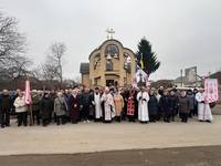 У Хмільнику в Свято-Архангело-Михайлівському храмі ПЦУ освятили дзвони та вручили Благословенну грамоту благодійникам