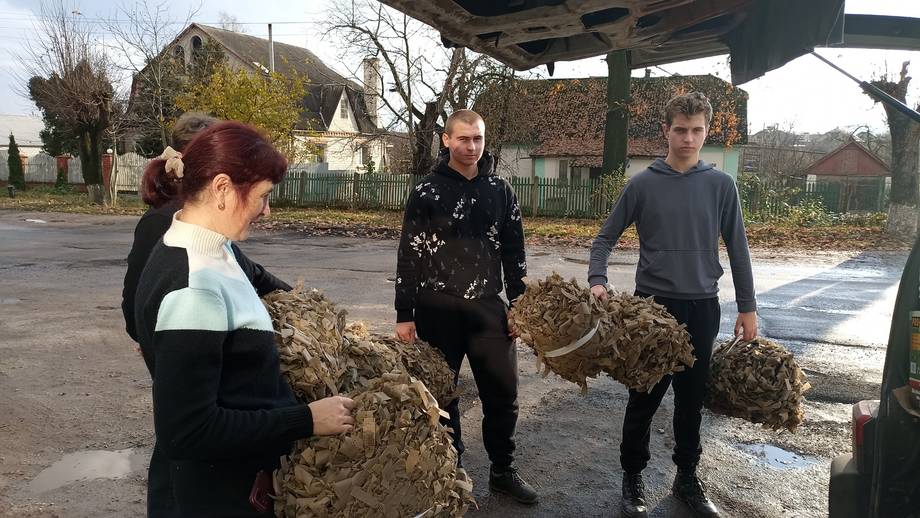 Черговий екіпаж волонтерів з Уланова вирушив з допомогою на фронт