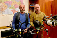 Родина загиблого героя із Хмільника передала бійцям 82-ї ОДШБр три FPV-дрони та допомогла з ремонтом Евака