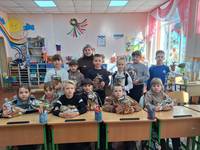  Учні Качанівського ліцею відправили захисникам України 220 подарунків