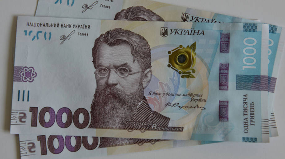 Комуналка — лідер витрат: як українці використовують “зимову тисячу”